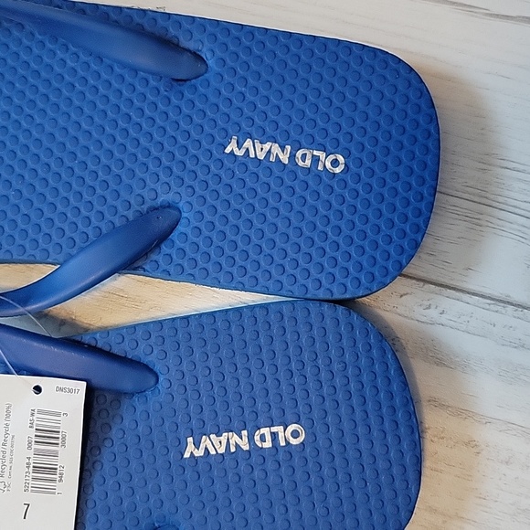 NWT Old Navy Blue Flip Flops - Picture 7 of 7